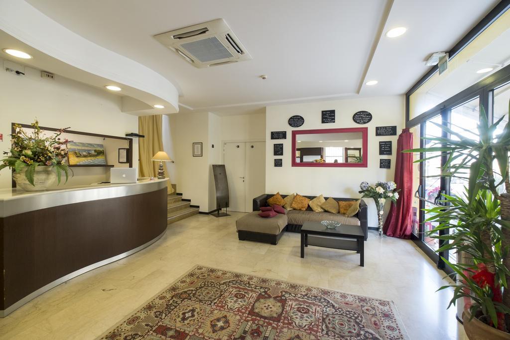 Hotel Crosal Rimini Exterior photo